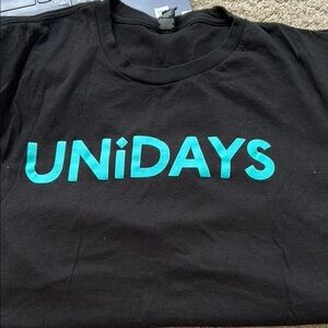 Men's Size: Large UNiDAYS Black T-Shirt